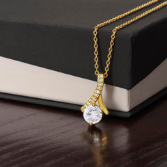 Alluring Beauty Necklace - Elegant Crystal Pendant